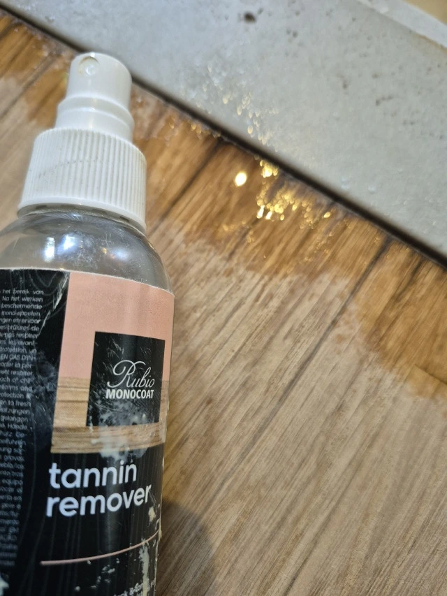 Rubio Tanin Remover fjerner en del merker